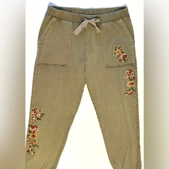 Sundance Olive Green Embroidered Floral Soft Versatile Joggers - Picture 5 of 8